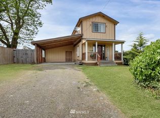 203 4th St SE, Yelm, WA 98597