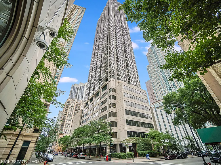 30 E Huron St #3109 — Photo 18