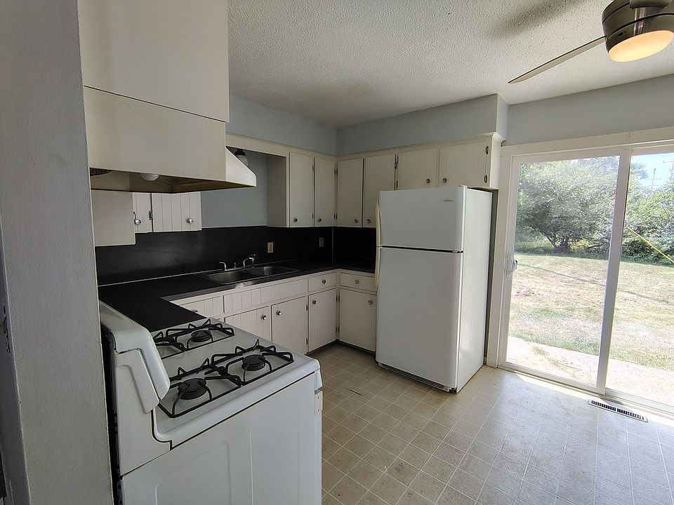 Kitchen, New floor coming.