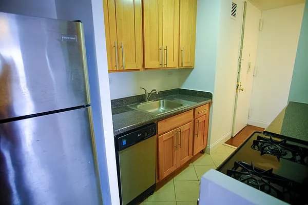 Rented by Bohemia Realty Group | media 6