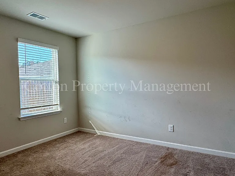 1114 Forest Glen Dr NE — Photo 15