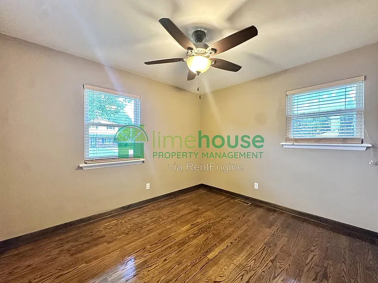417 Lynn Shores Dr — Photo 8