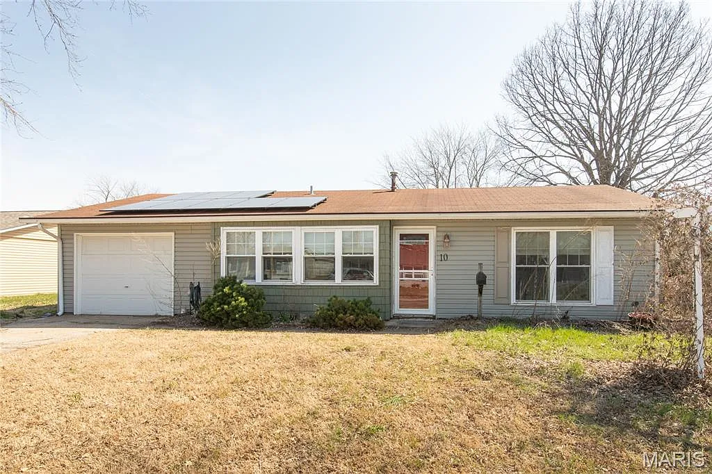 10 Watertown Cir photo 1
