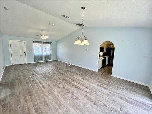 5th image of 1711 Harbell St