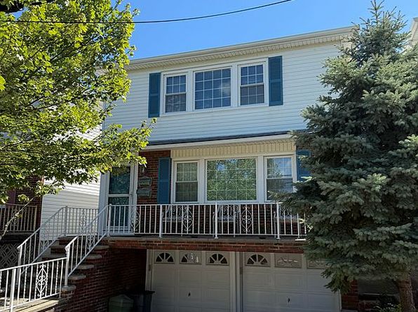 7 Country Village Ct