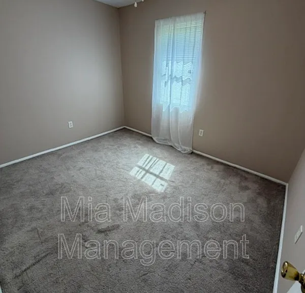 9406 Dunwoody Dr — Photo 19