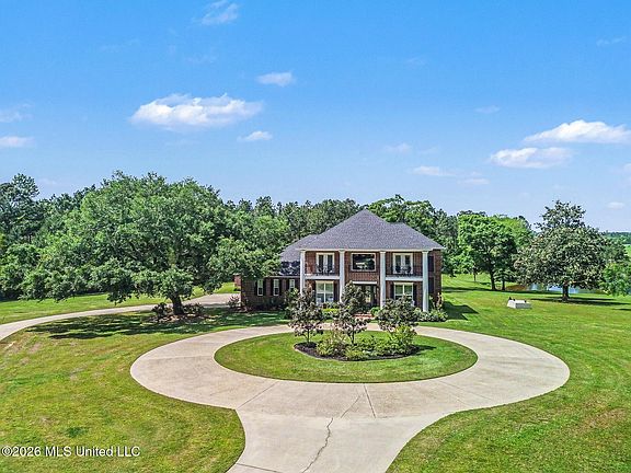 2nd image of 22550 Maes Ln