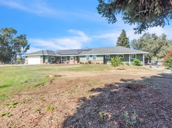 10165 Equestrian Dr, Elk Grove, CA 95624