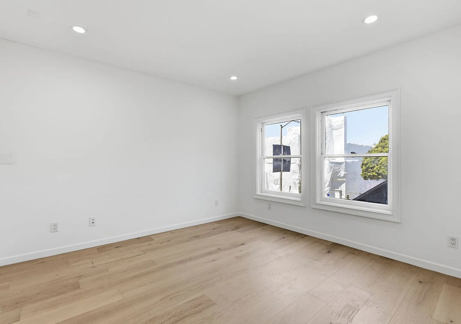 Brand New 1-Bed 1-Bath w/ In-Unit Laundry Near Haight-Ashbury — Photo 2
