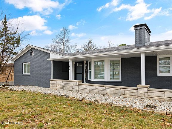 2nd image of 1116 Winston Dr