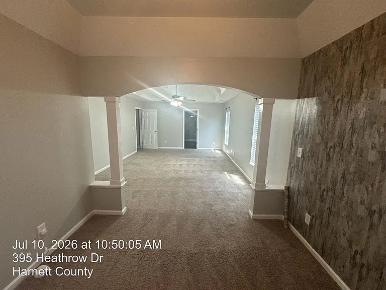 395 Heathrow Dr — Photo 21