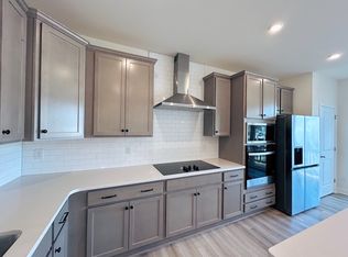 2118 Magnolia Blossom Way, Charlotte, NC 28211