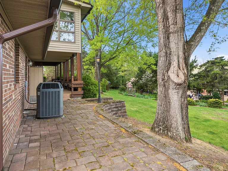 1721 Plank Dr — Photo 58