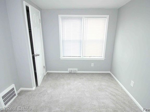 2nd image of 19363 Rosemont Ave