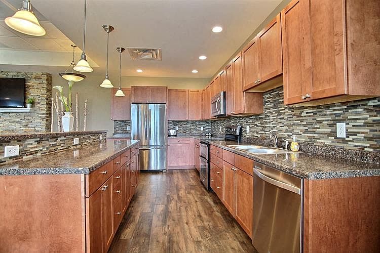Lake Crest Apartments Clubhouse