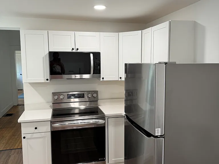 1214 Garrard St — Photo 3