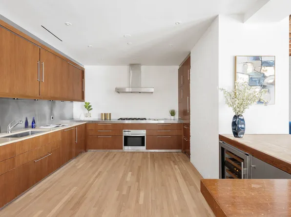 16 Jay Street image 9 of 15