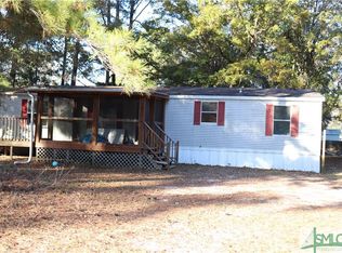 504 Red Bird Dr, Springfield, GA 31329