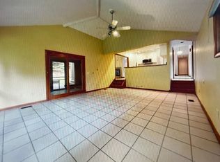 622 Cedar Grv #1, Orange, CT 06477