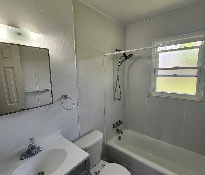 64 Harvey Pl — Photo 11