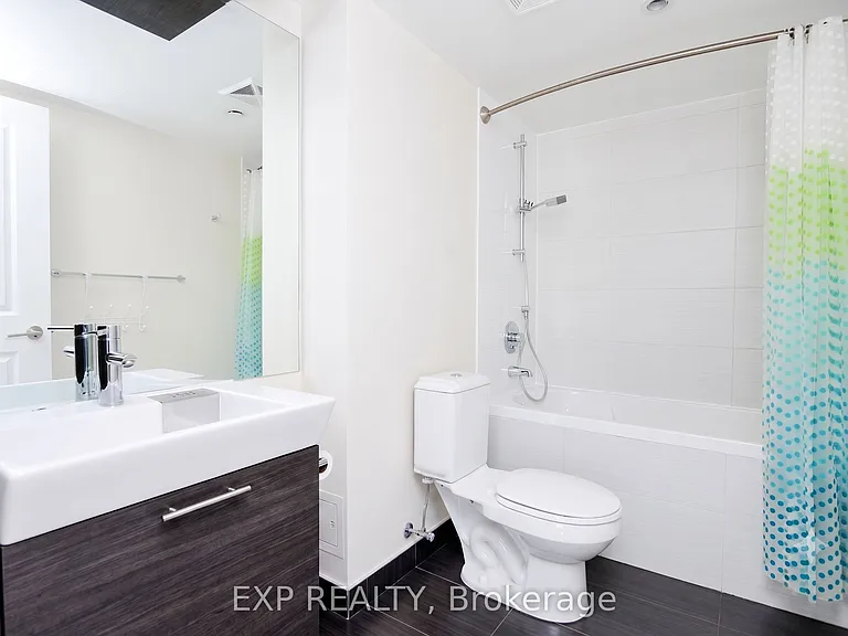 386 Yonge St #1516 — Photo 13