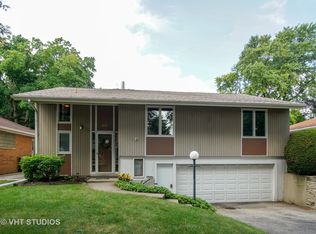 626 Wesley Dr, Park Ridge, IL 60068