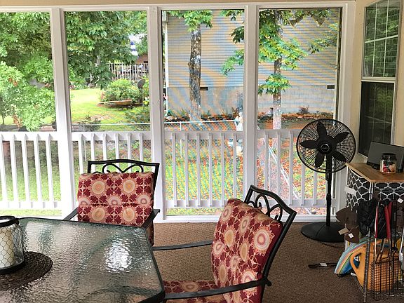 Screened porch 