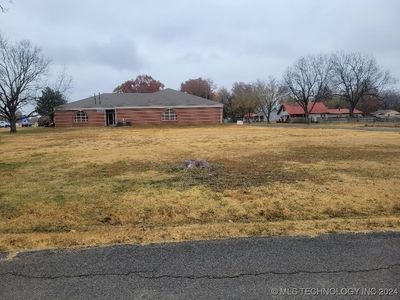 N Wineblood St, Checotah, OK, 74426