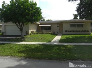 610 SW 38th Ter, Fort Lauderdale, FL 33312