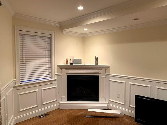 5th image of 42 Quarry St #42