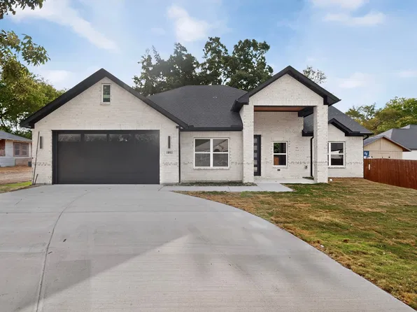 1011 Armstrong Rd, Seagoville, TX 75159