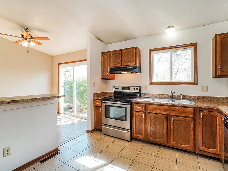 5380 Aqua St — Photo 7