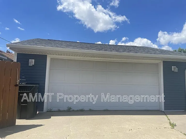 2220 Haven Ct SW — Photo 9