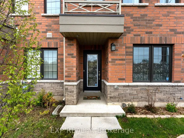 8317 Mulberry Dr #35, Niagara Falls, ON L2H 0K4