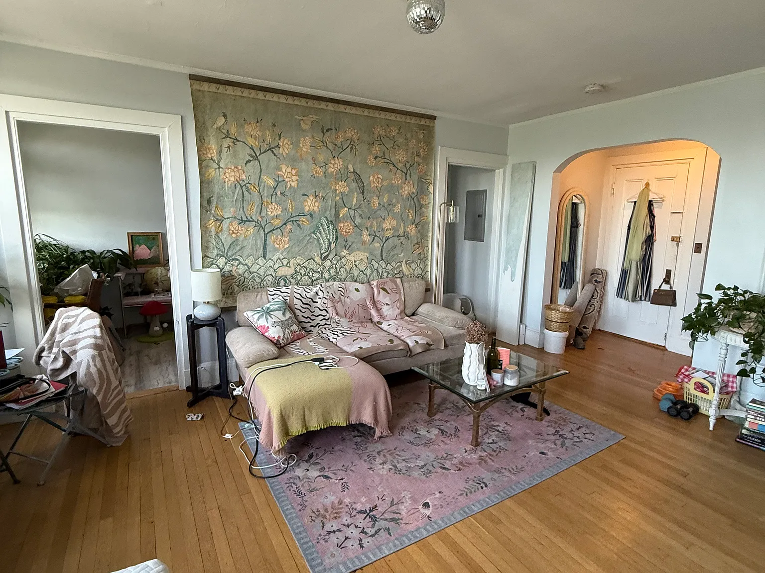 Studio, $2,500 — Photo 3