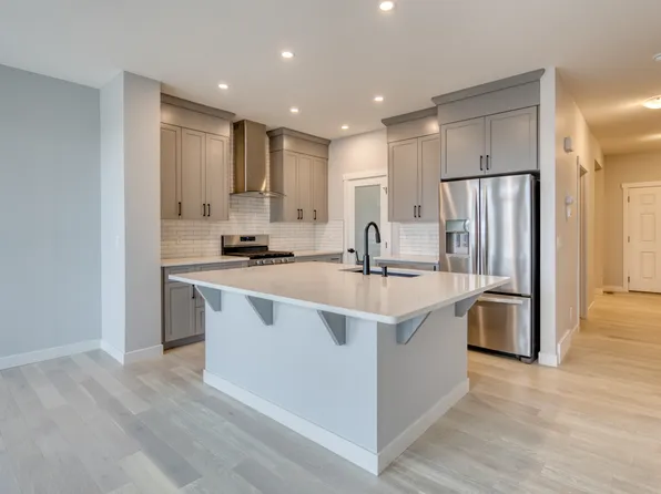 228 Seton Vlg SE, Calgary, AB T3M 3M2