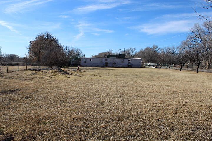 1st image of 401 Chantelly Ln NE