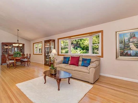 5th image of 104 Walford Dr
