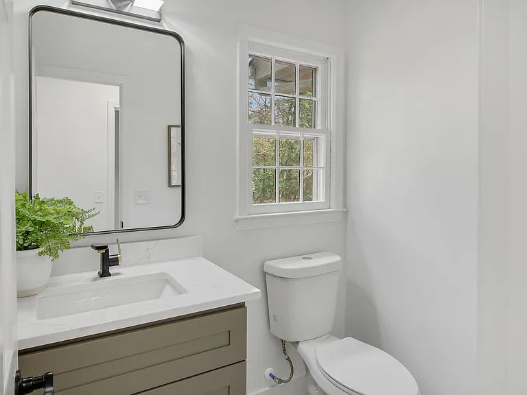 305 Mayfield St — Photo 32