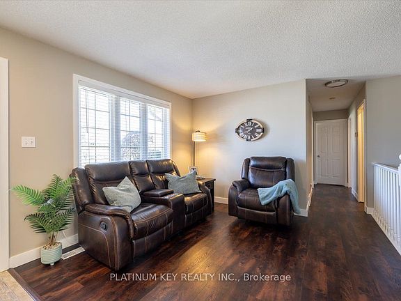 5th image of 205 Symes St