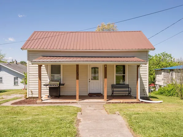 122 Pine St, Pulaski, VA 24301