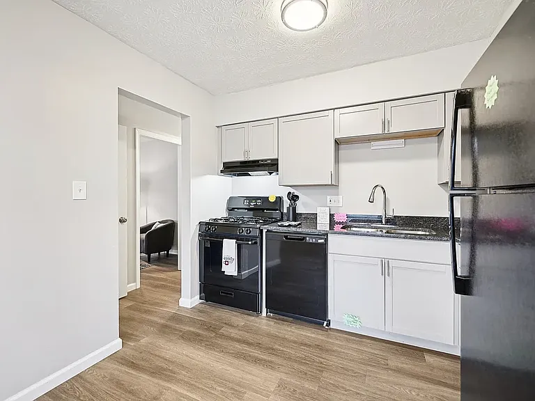 Summit Park Apartments — Photo 27