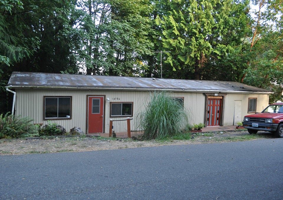 2nd image of 18786 2nd Ave NE