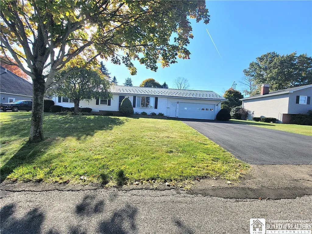 421 West Ave photo 1