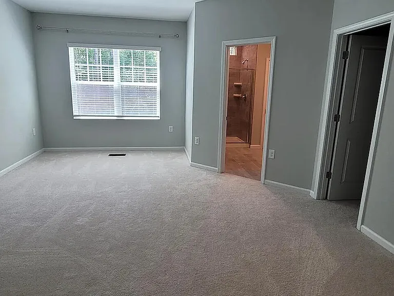 1036 Brightskies St — Photo 6