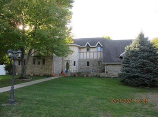 4998 N Glenbrook Dr, Michigan City, IN 46360