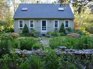 810 Potomska Rd, Dartmouth, MA 02748