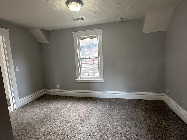 1020 S Park St #2 — Photo 5