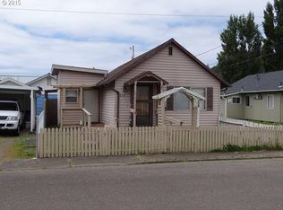 338 N 9th St, Reedsport, OR 97467
