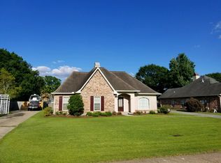 16476 Ridgeview Dr, Prairieville, LA 70769